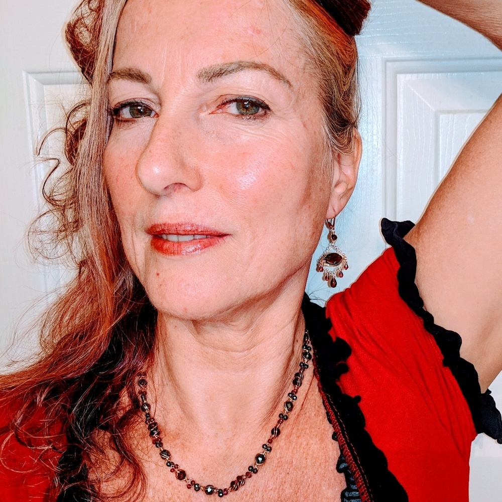 Garnet, hematite, 14kt gold filled necklace - Picture 2 of 2